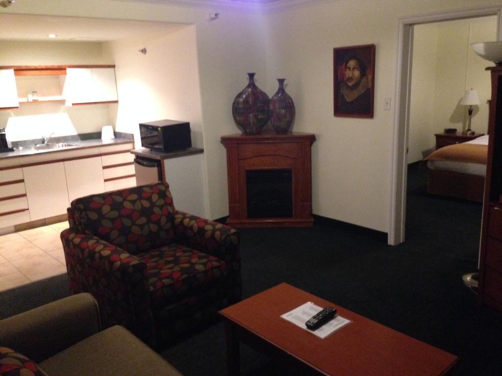 Ptarmigan Inn Hay River Chambre photo