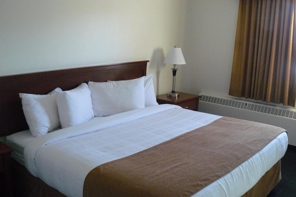 Ptarmigan Inn Hay River Chambre photo